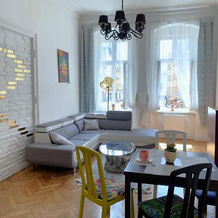 Rynekart Apartment Świdnica Buitenkant foto